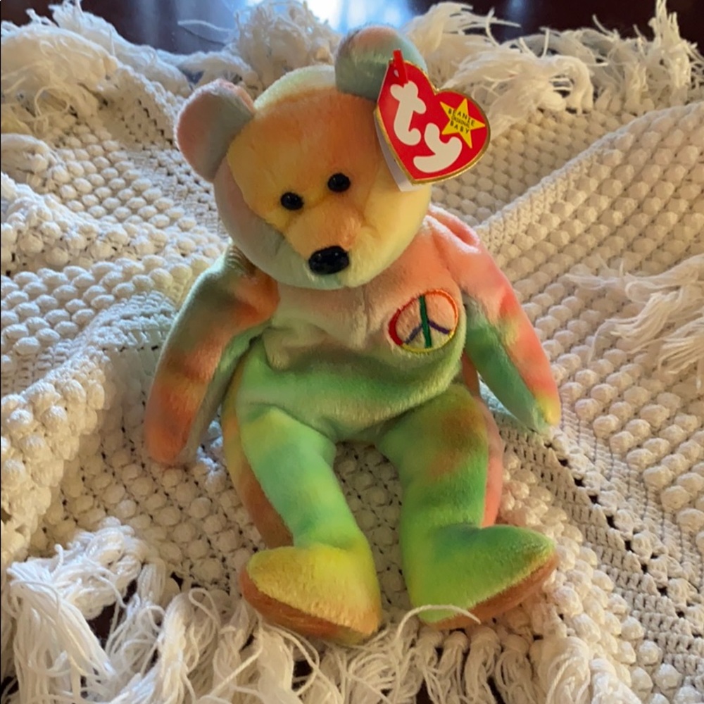 TY Retired NWT Peace Beanie Baby Bear.